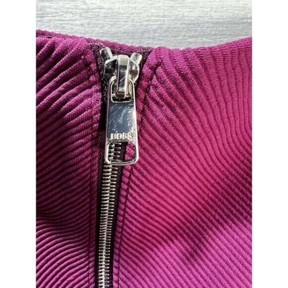 Hugo Boss Womens Textured Ribbed Burgundy Pencil Skirt‎ With Back Zipper - Picture 6 of 6